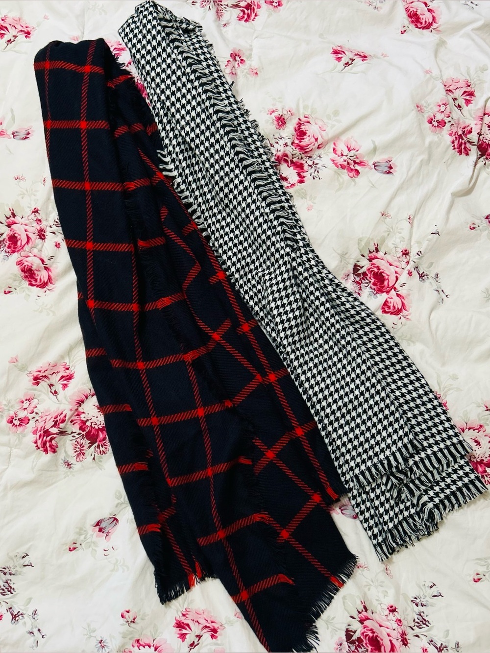 Set of Two Scarves